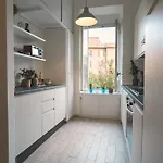 Vaticano/trastevere Floreal Apartment Rome